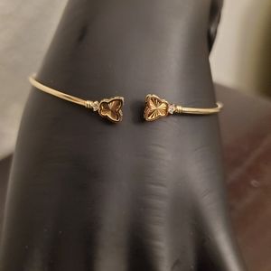 18k Solid gold bangle bracelet.